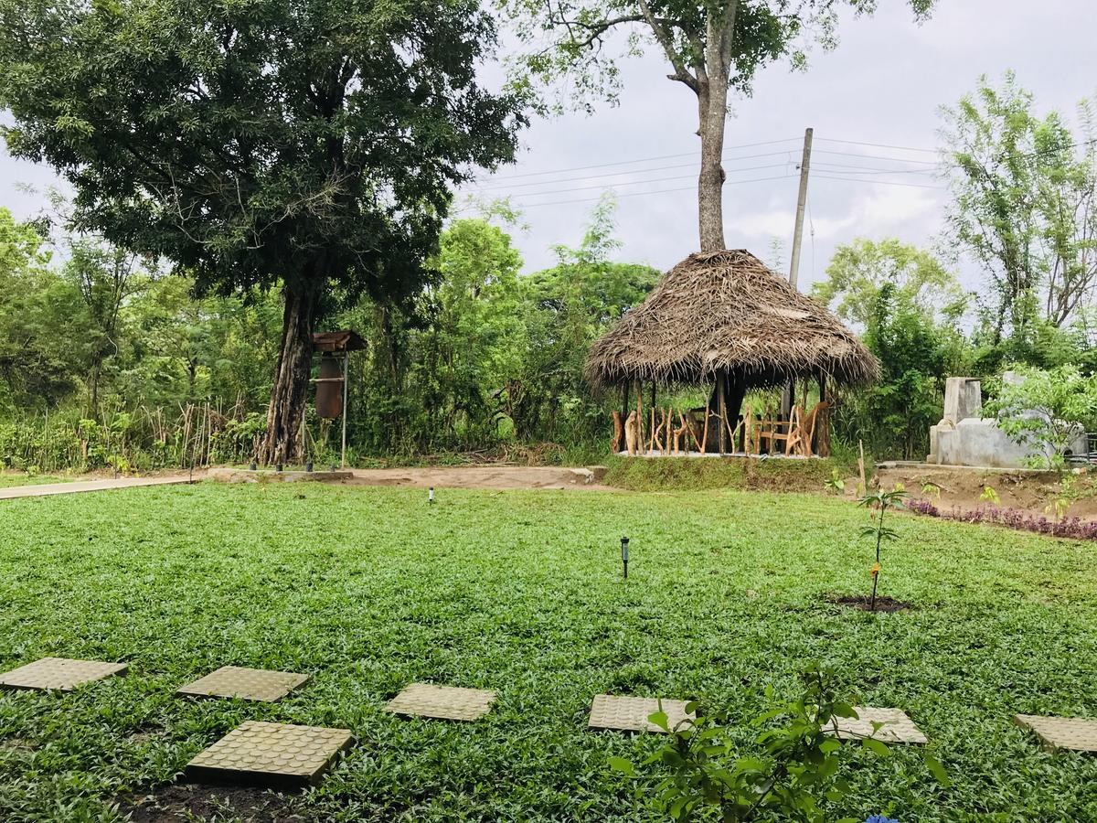 Отель Sigiriya Rock Hide Экстерьер фото